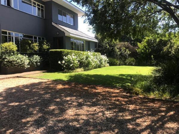 46 On Allcock Guest Apartment & Luxury Room Pretoria-Noord Exteriör bild