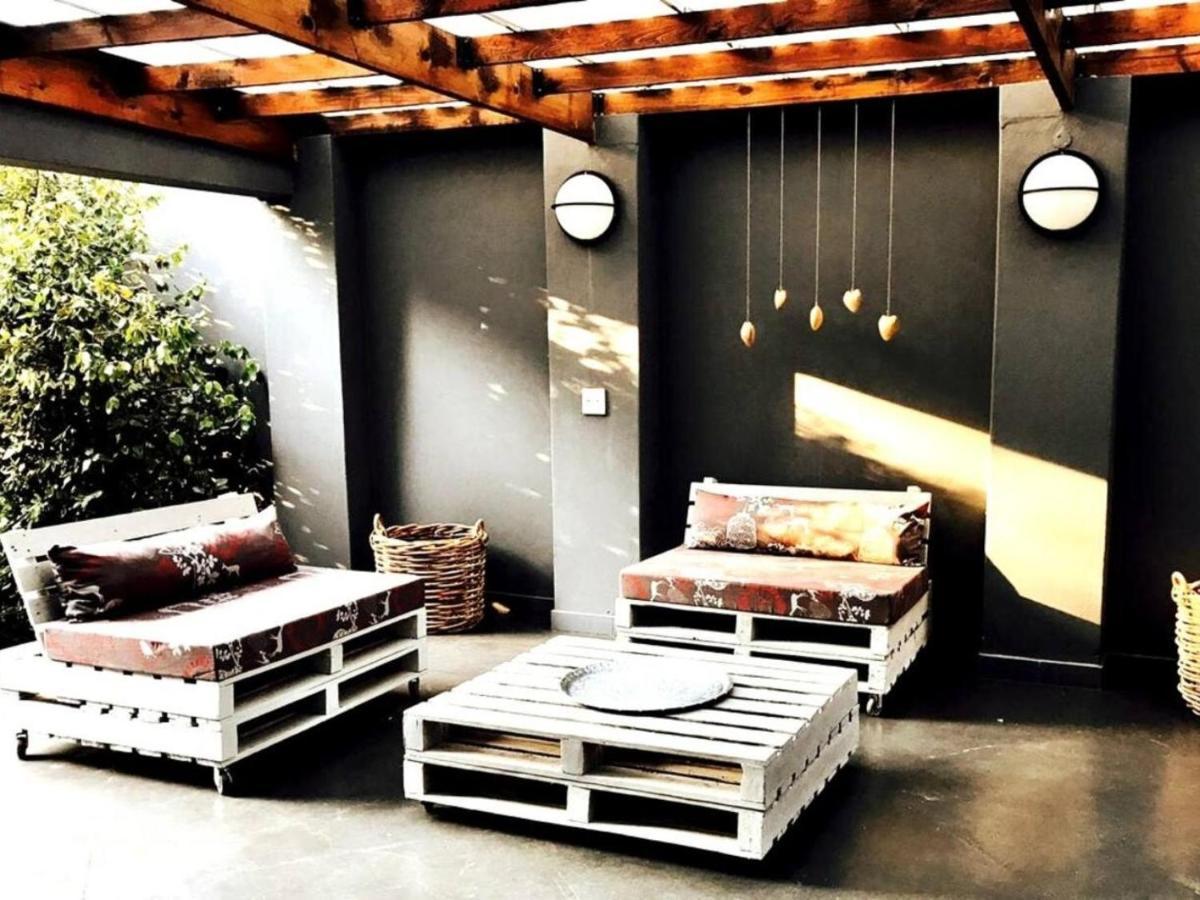 46 On Allcock Guest Apartment & Luxury Room Pretoria-Noord Exteriör bild