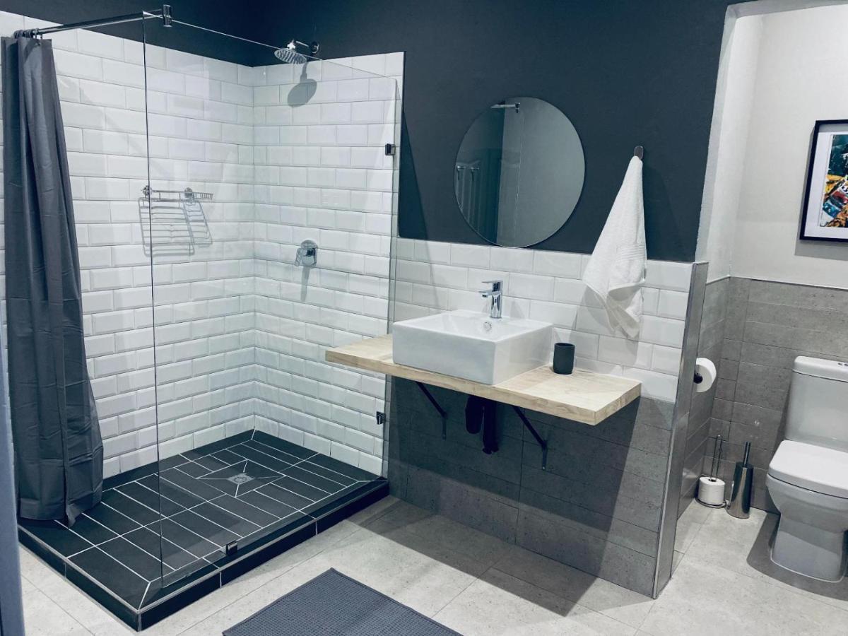 46 On Allcock Guest Apartment & Luxury Room Pretoria-Noord Exteriör bild