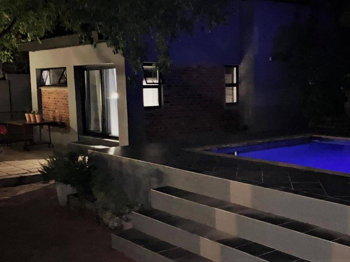 46 On Allcock Guest Apartment & Luxury Room Pretoria-Noord Exteriör bild